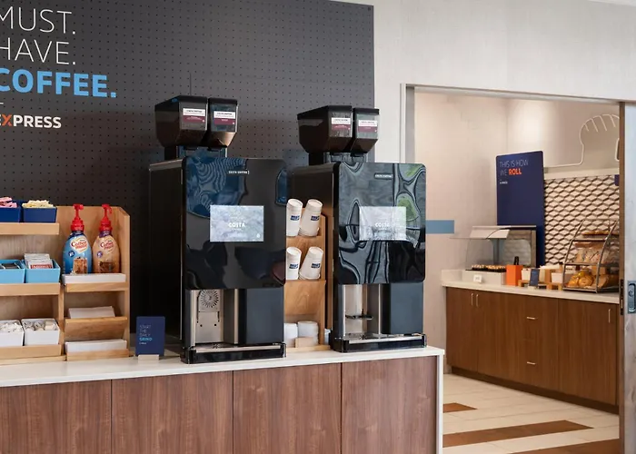 Holiday Inn Express & Suites - Tampa East - Ybor City By Ihg