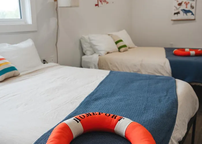 Homeport Suites&Residences