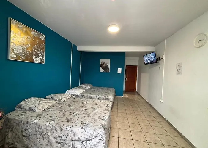 84Rooms