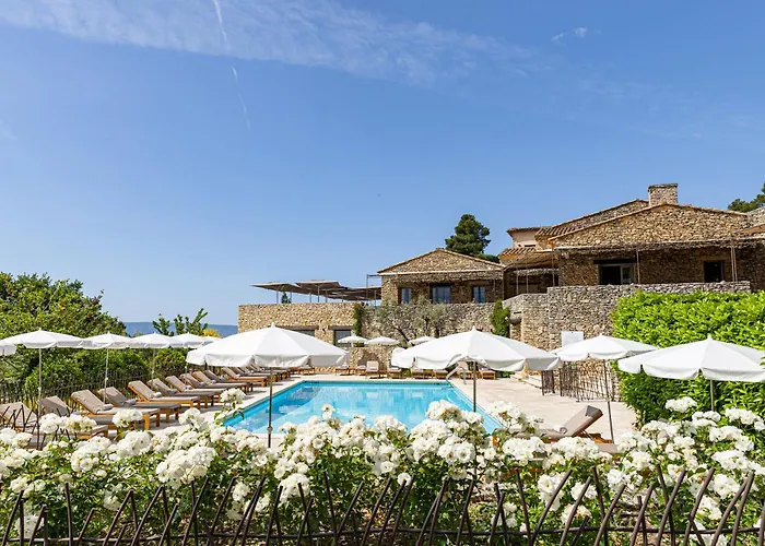 Mas des Herbes Blanches Hôtel&Spa – Relais&Châteaux