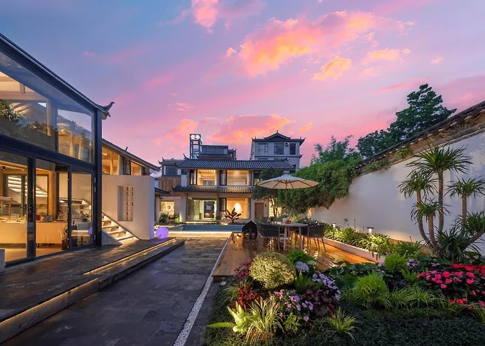 Lijiang Jinghua Inn