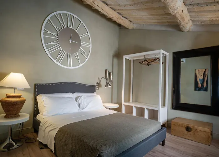 Villa Sassolini Suite & Rooms - Country Boutique Hotel