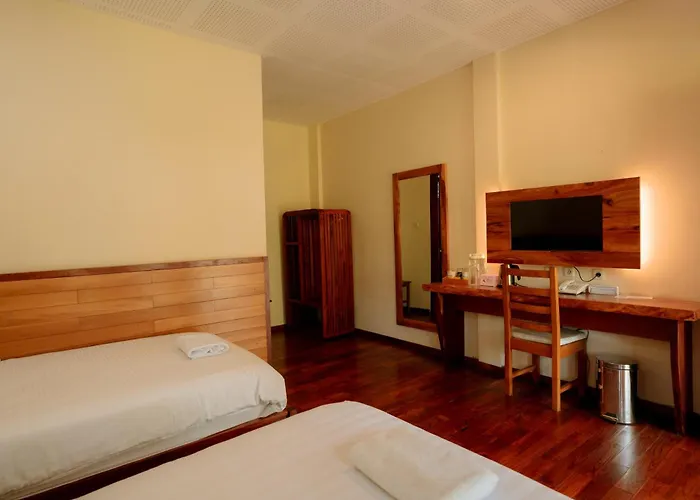 Spring Hill Hotel Ruteng