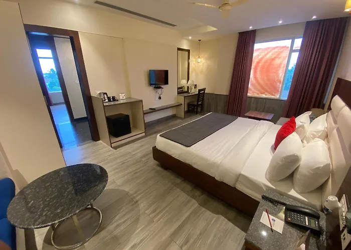 Palmdale Hotel & Resort Ambala