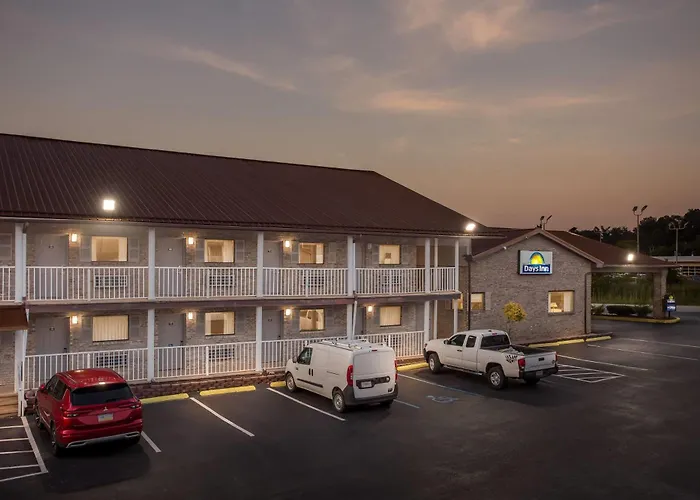 Days Inn By Wyndham Huntington