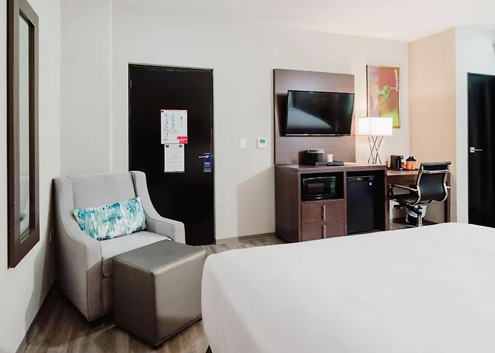 Comfort Inn & Suites Tobago