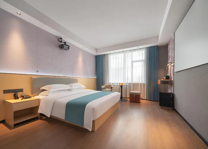 Zhangjiajie Borrman Hotel 300 Meters To National Forest Park East Gate-English Butler Service-Free Gym And Luandry-Tickets Reserve-Shuttle Service-Personal Itinerary Service-Buffet Breakfast