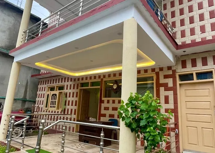 Dream Palace Naran