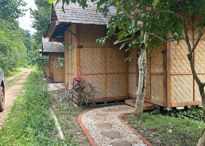 Phouphet Phoukham Lodge