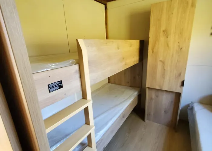 Camping Hôtel Les Airelles Montagne Ardéchoise
