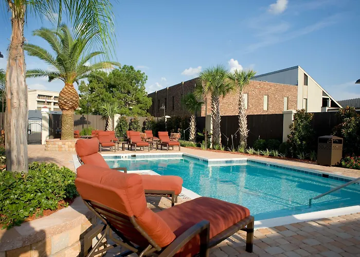 Hampton Inn I-10 & College Drive