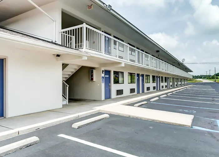 Motel 6-Berea, Ky