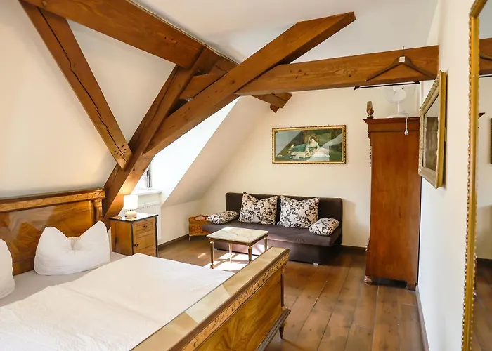 Hotel Schloss Grochwitz (garni)