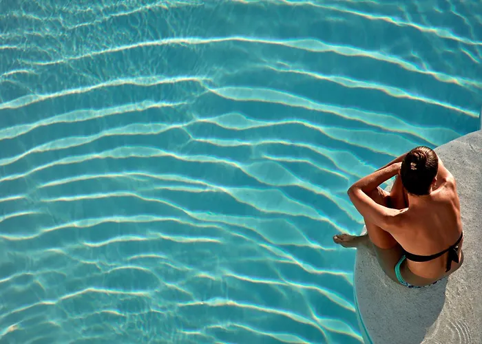 Kouros Hotel&Suites