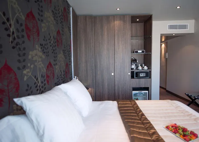Best Western Premier Le Patio des Artistes Wellness Jacuzzi