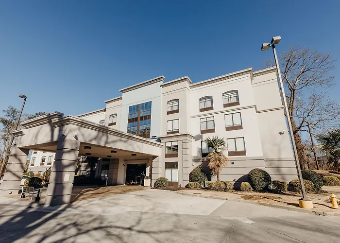 Holiday Inn Express Atlanta - Northeast I-85 - Clairmont Road By Ihg