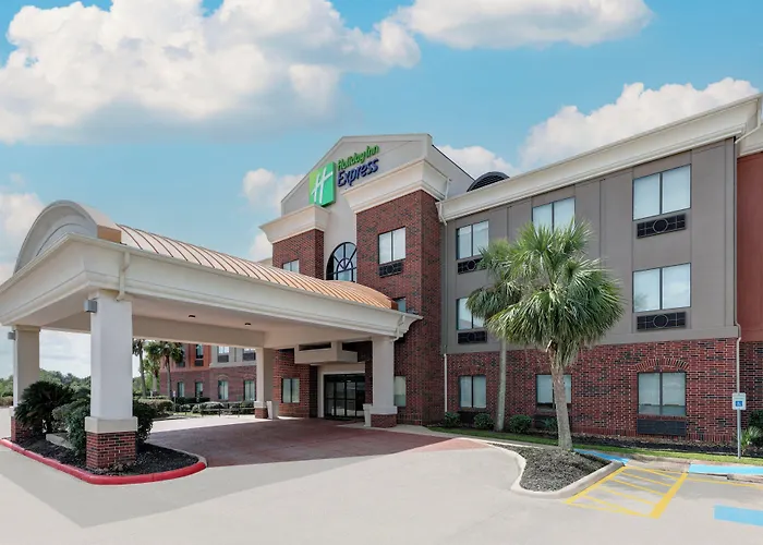 Holiday Inn Express Hotel & Suites Winnie By Ihg