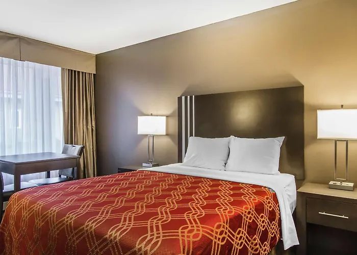 Econo Lodge Inn & Suites Lethbridge - Henderson Lake
