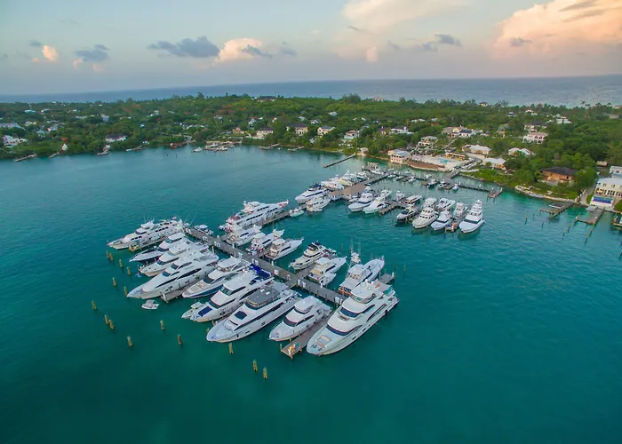 Romora Bay Resort&Marina