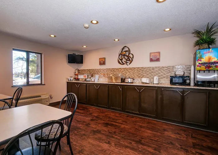 Guest Inn & Suites - Midtown Medical Center