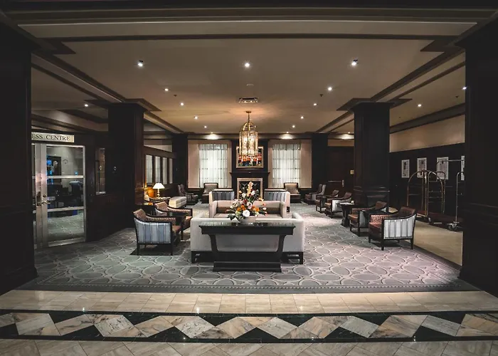 Lord Elgin Hotel