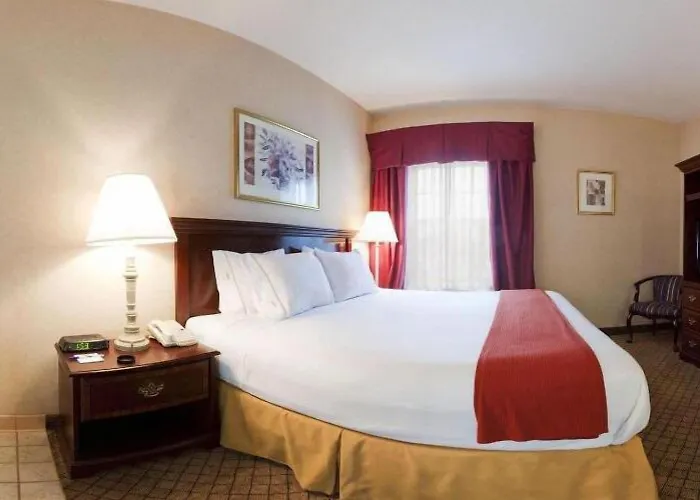 Wingate By Wyndham Roseville/Detroit
