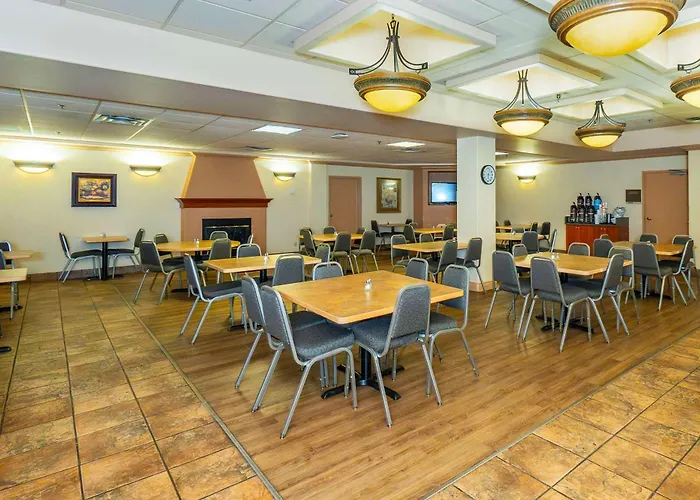 Comfort Inn & Suites Salmon Arm