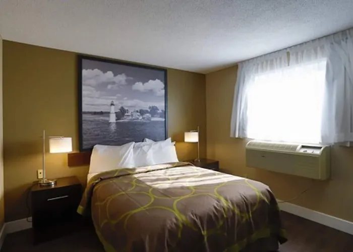 Super 8 By Wyndham Ajax/Toronto On