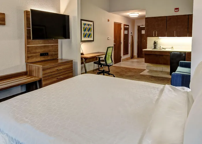 Holiday Inn Express Hotel & Suites Memphis Southwind By Ihg