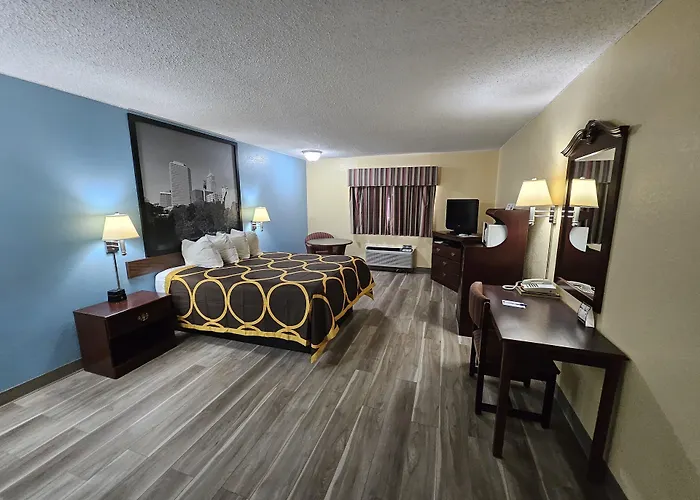 Super 8 By Wyndham Clinton Ok