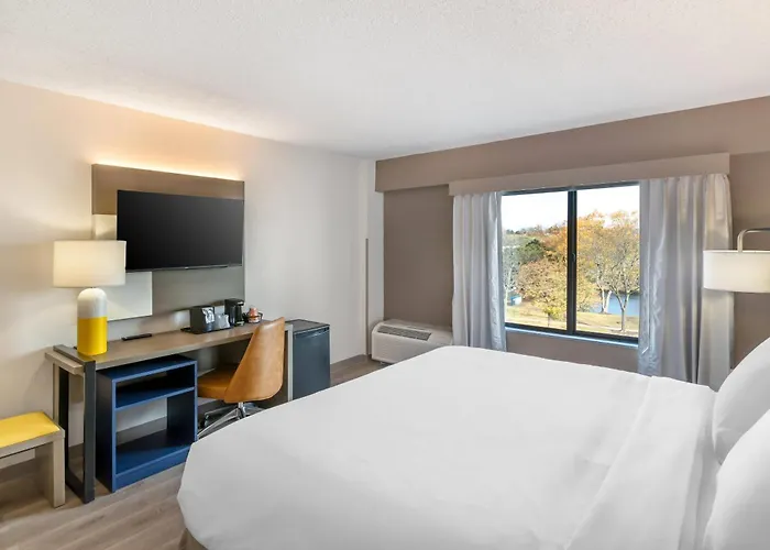 Comfort Inn & Suites Arlington Heights - Buffalo Grove