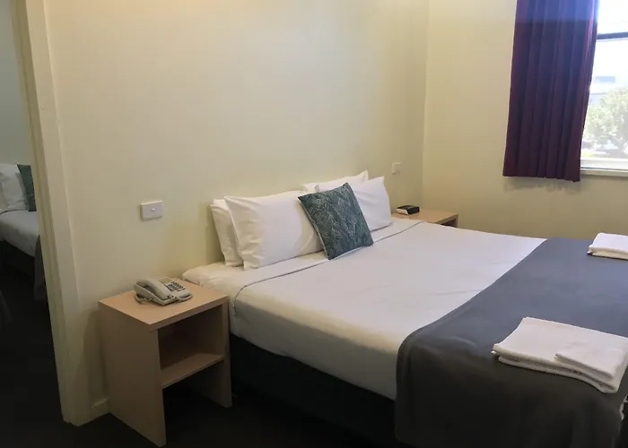 Miami Hotel Melbourne