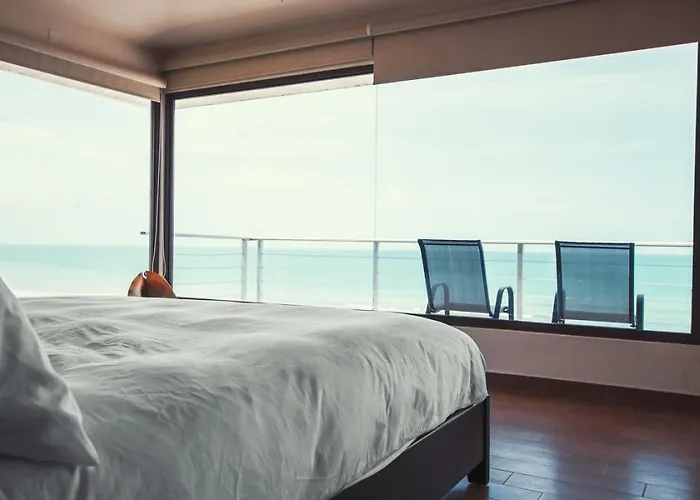 El Penthouse Suite