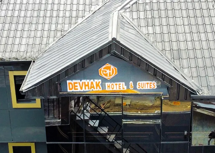Devhak Hotel And Suites