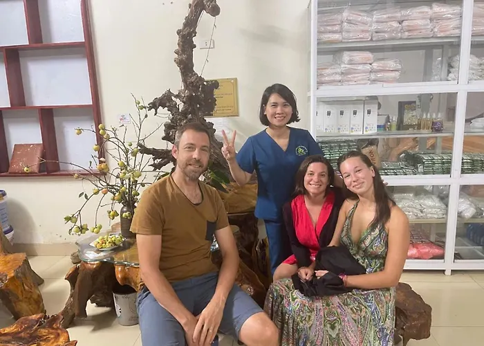 Moon Hotel ,Taxi ,Trek & Spa