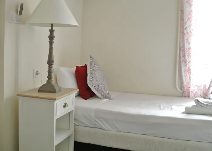 Cit'Hotel Logis Louise de Savoie