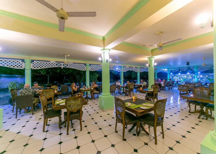 Palm Beach Hotel