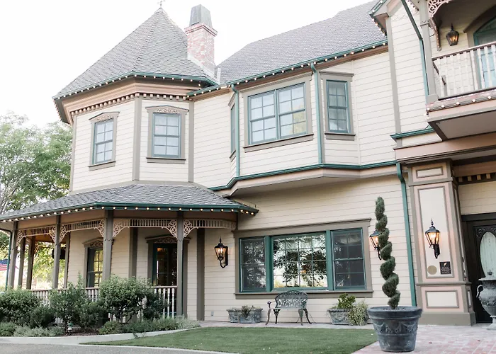The Genevieve Hotel Santa Ynez