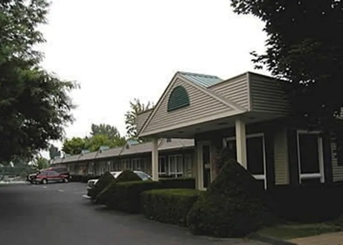 T-Bird Motor Inn
