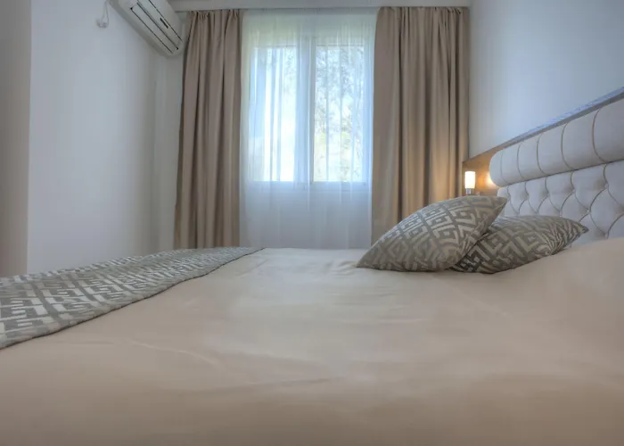 Hotel Adrovic