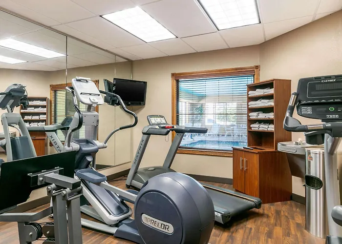 Comfort Suites Hopkinsville near Fort Campbell