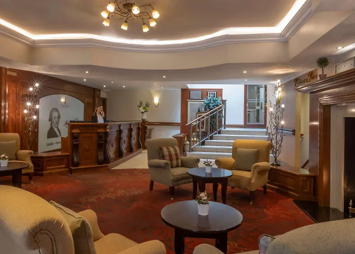 Court Yard Hotel