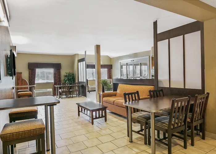 Microtel Inn & Suites By Wyndham Austin Airport