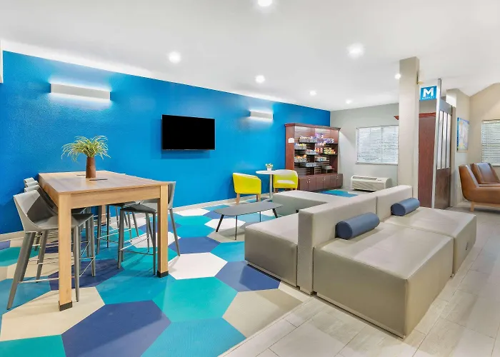 Microtel Inn & Suites By Wyndham Austin Airport