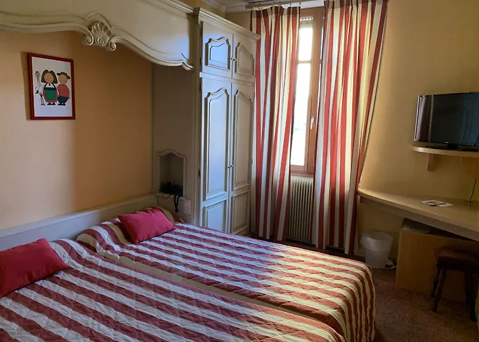 Cit'Hotel Des Vosges - 5 Rue De La Gare