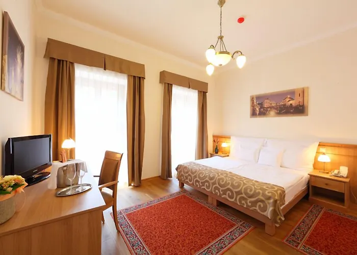 Hotel Historia & Historante