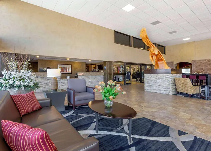 Best Western Plus Raton Hotel