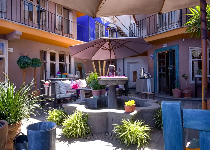 Azul Colonial