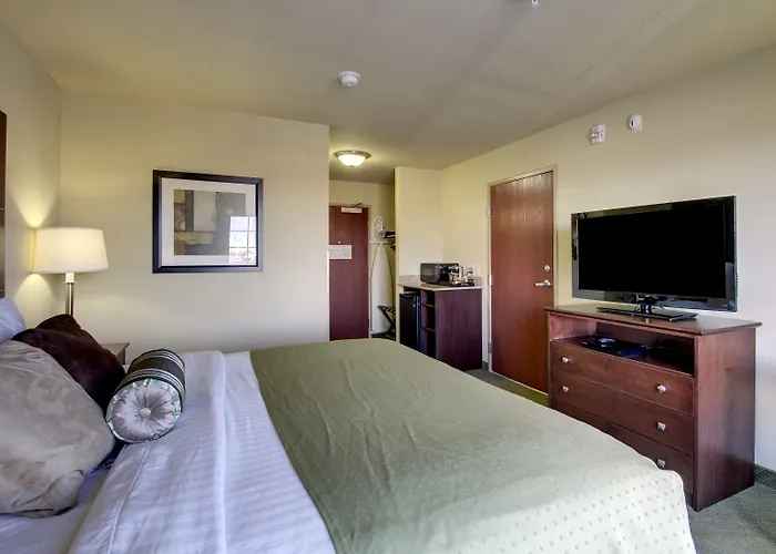 Cobblestone Hotel - Wayne