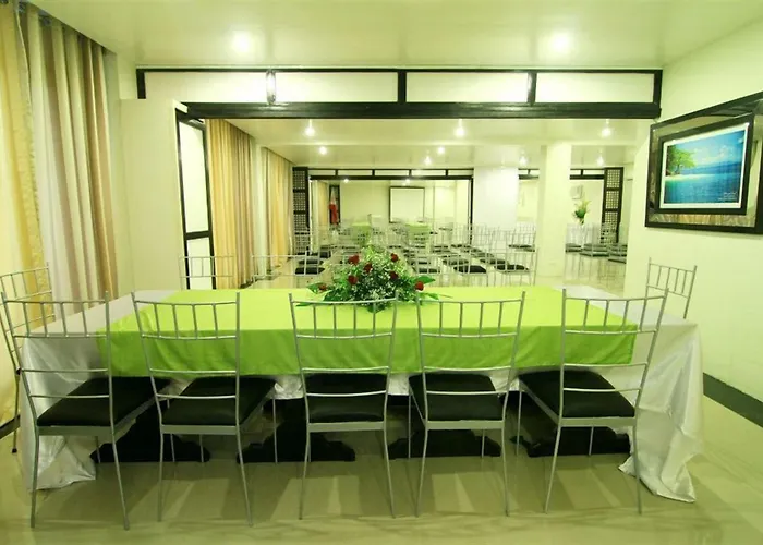 Urban Manor Hotel